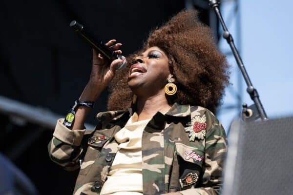 R&B singer Angie Stone dies in a car accident at 63