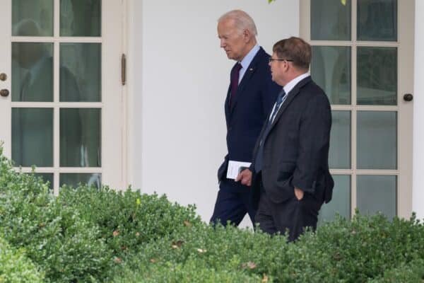 The main republican interviews with the White House doctor of Biden, former assistants about their mental physical condition