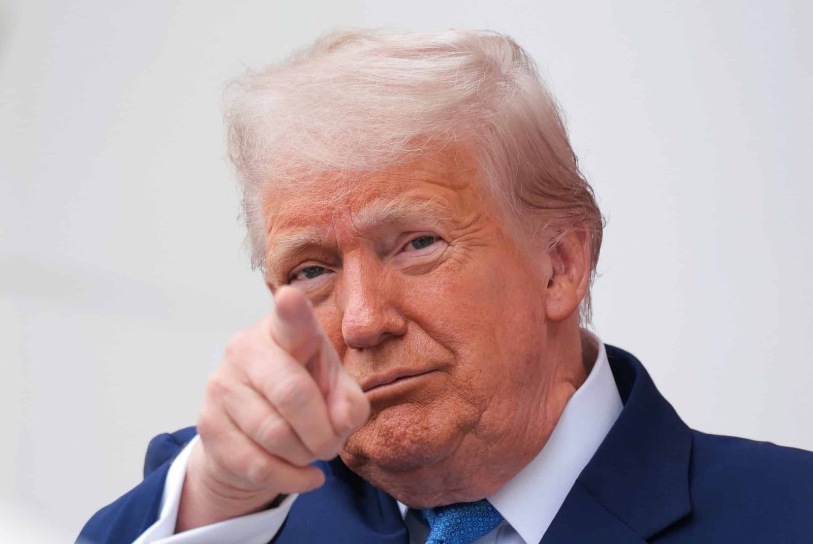 Trump to press for the end of all Harvard contracts of federal agencies