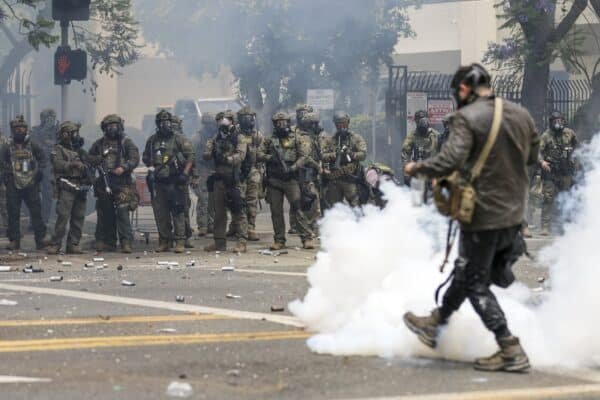 Photo: The protesters and federal agents collide after the ice raid in Paramount, USA - June 7, 2025