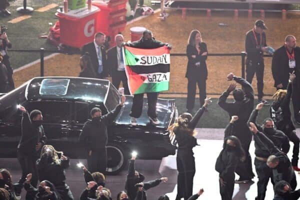 Photo: AMFOOT-SUPERBOWL-CHIEFS-EAGLES-HALFTIME-Entry