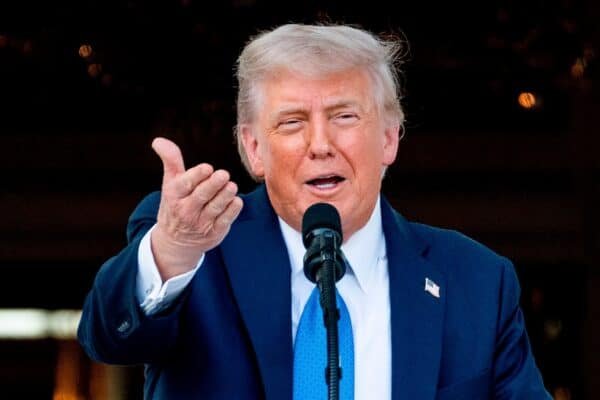 Trump and China's XI speak in the midst of the commercial war, reports Chinese state media